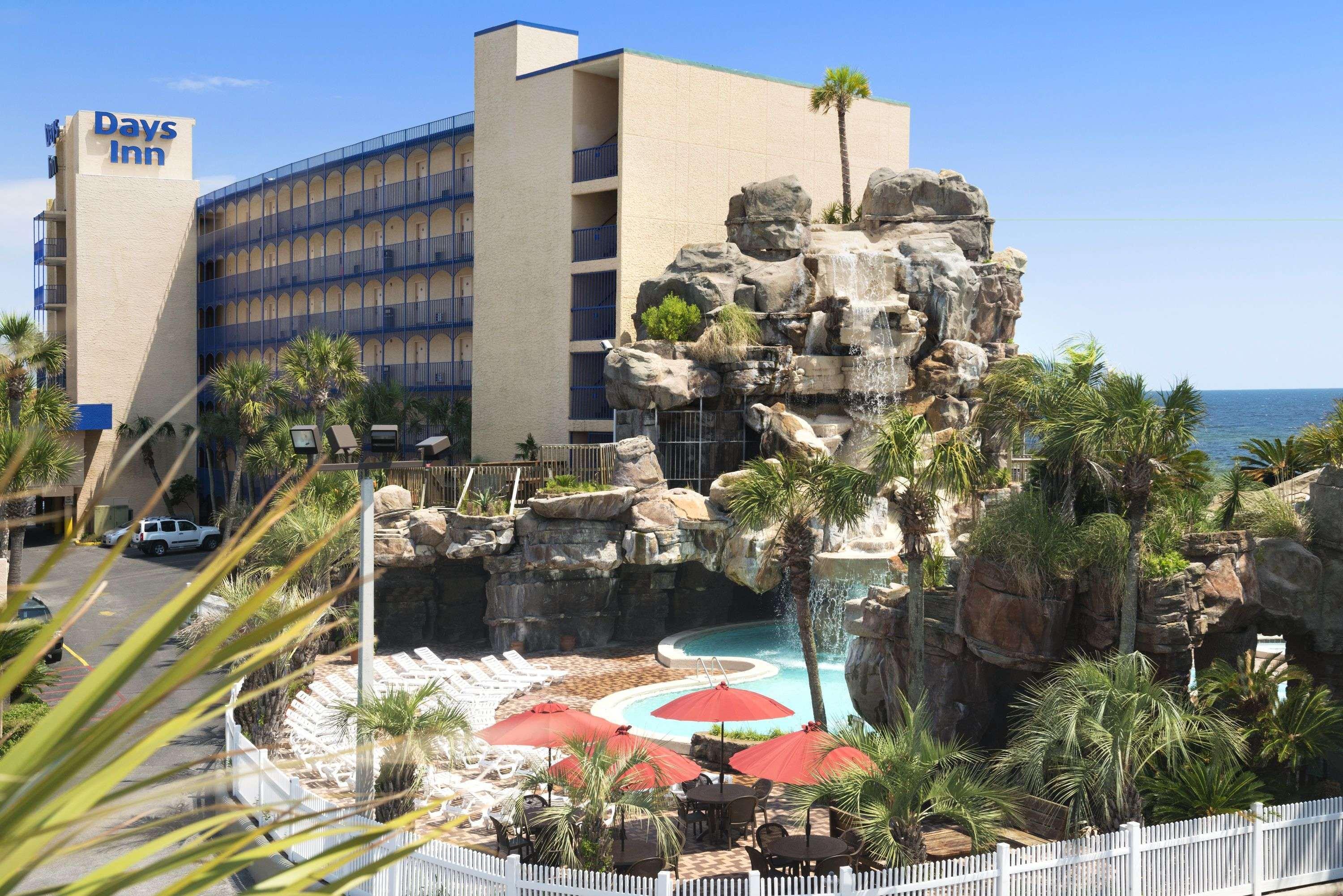 Days Inn By Wyndham Panama City Beach/Ocean Front Екстериор снимка