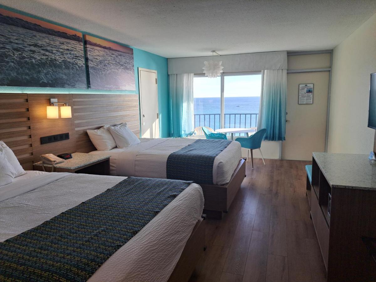 Days Inn By Wyndham Panama City Beach/Ocean Front Екстериор снимка