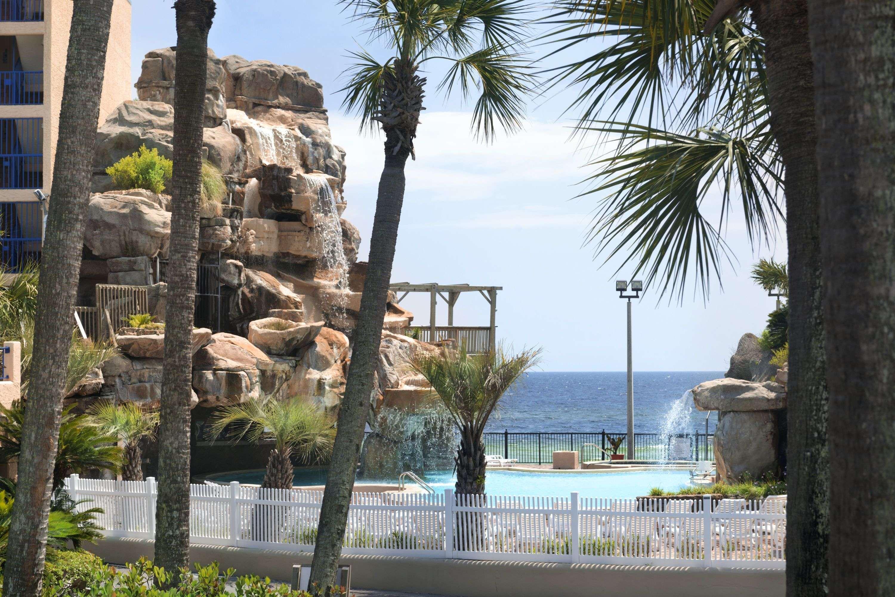 Days Inn By Wyndham Panama City Beach/Ocean Front Екстериор снимка