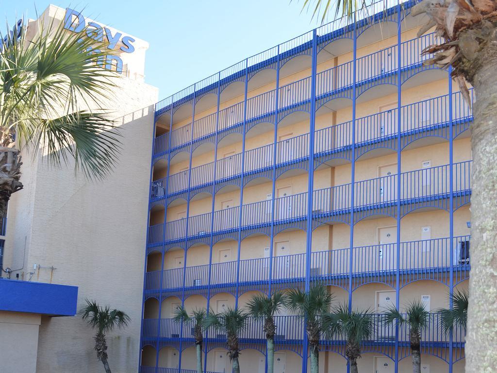 Days Inn By Wyndham Panama City Beach/Ocean Front Екстериор снимка