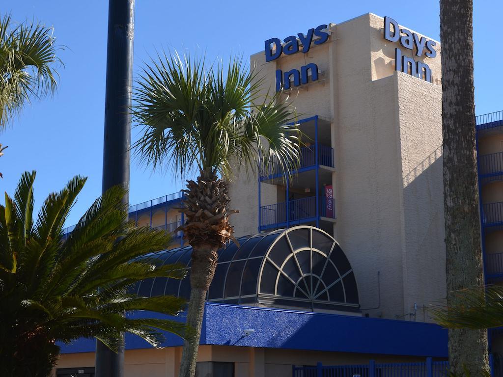 Days Inn By Wyndham Panama City Beach/Ocean Front Екстериор снимка