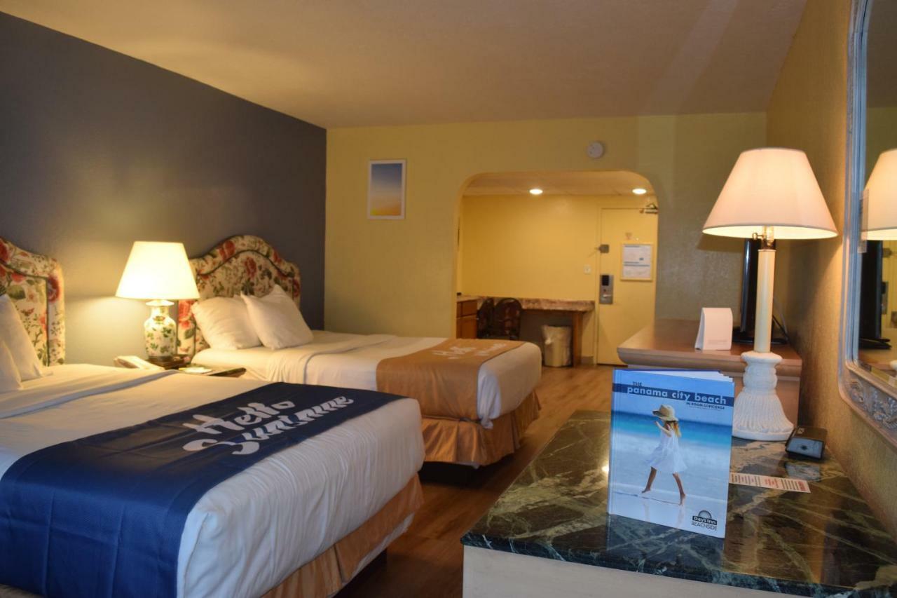 Days Inn By Wyndham Panama City Beach/Ocean Front Екстериор снимка